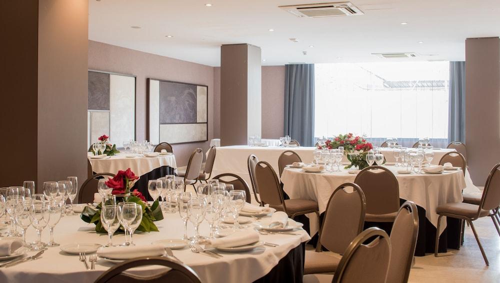 Hotel Ciutat Martorell Εξωτερικό φωτογραφία