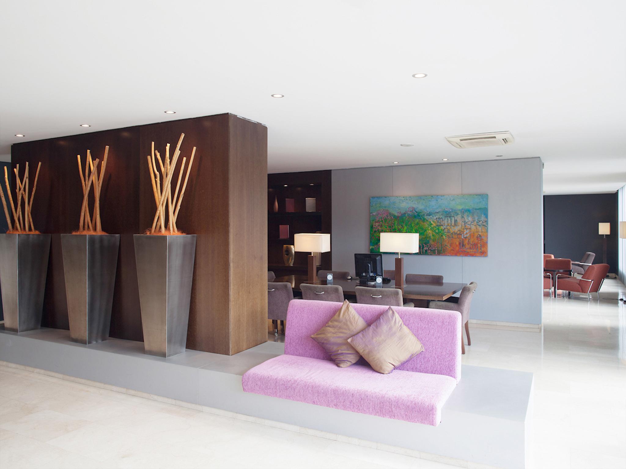 Hotel Ciutat Martorell Εξωτερικό φωτογραφία