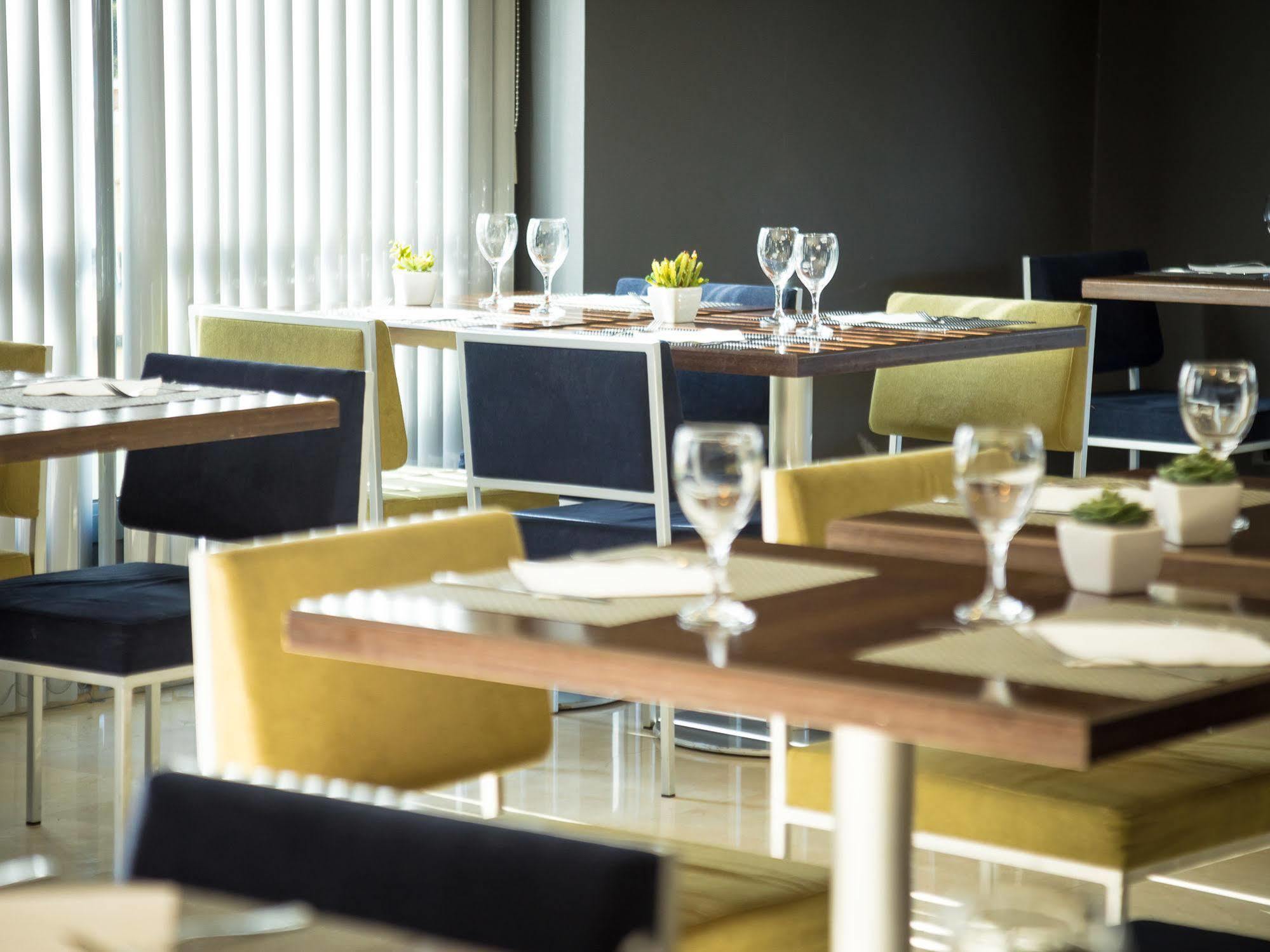 Hotel Ciutat Martorell Εξωτερικό φωτογραφία