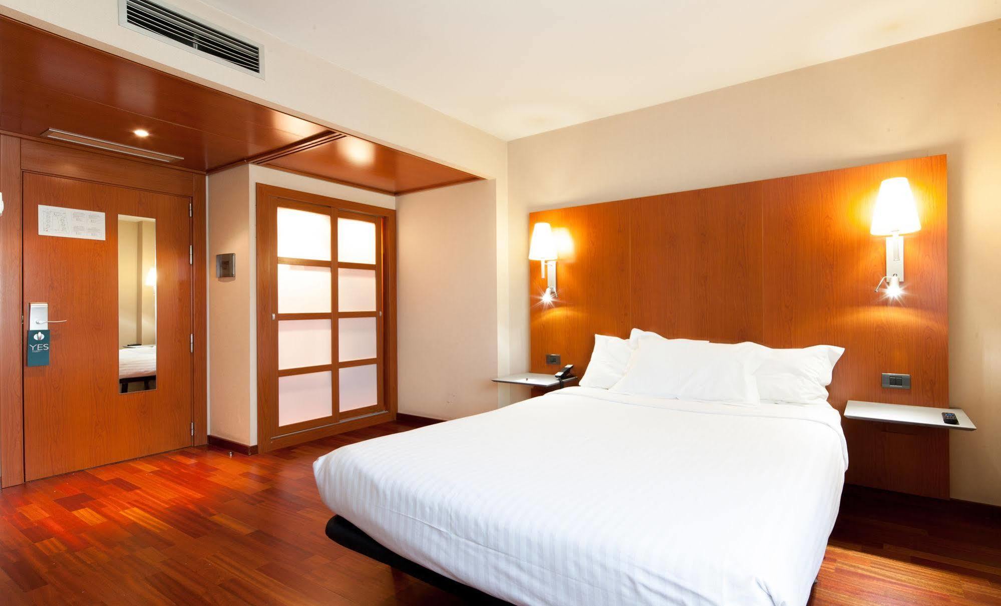 Hotel Ciutat Martorell Εξωτερικό φωτογραφία